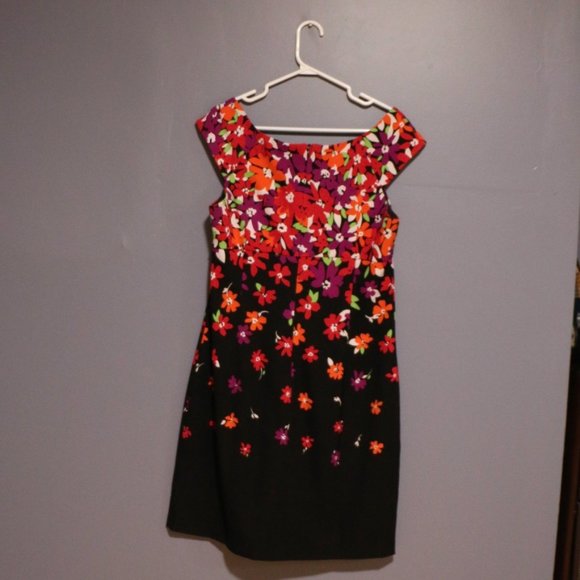 Red Sleeveless Midi Dress - Picture 2 of 3